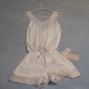 NWT White Lace-Trim Romper - Women Intimates & Sleepwear